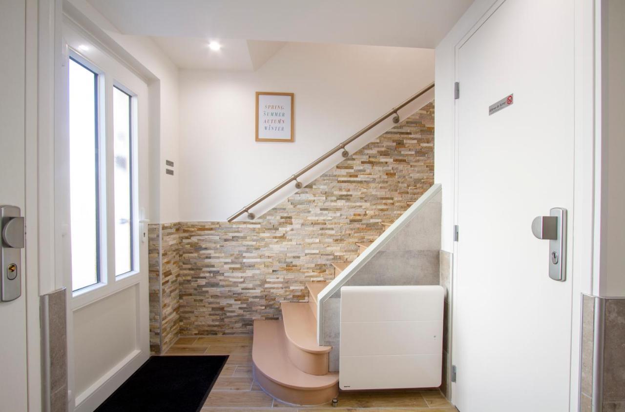Soleil D'Ete: Balcony Retreat with Netflix & Free Parking Apartment Chalons-en-Champagne Exterior photo