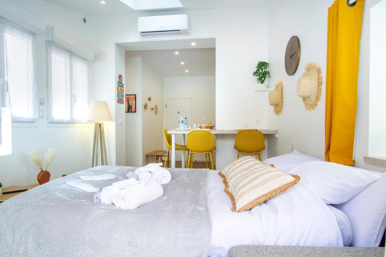 Soleil D'Ete: Balcony Retreat with Netflix & Free Parking Apartment Chalons-en-Champagne Exterior photo